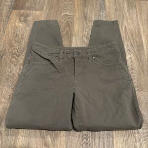 KÜHL Brooke Skinny Pant Women’s 6 Short Green Outdoor Hiking Stretch Gorpcore